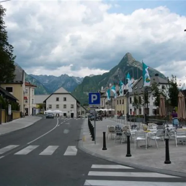kamp-polovnik-bovec-981pj