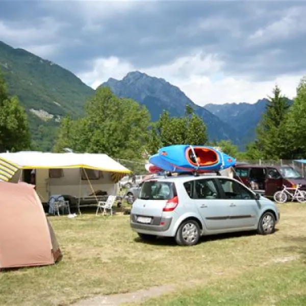 kamp-polovnik-bovec-eyjkn
