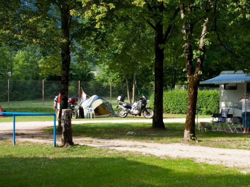 kamp-polovnik-bovec-sqio5