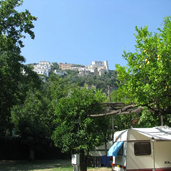 campeggio-seiano-spiaggia-vico-equense-srctu