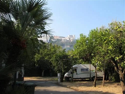 campeggio-seiano-spiaggia-vico-equense-ul6ac