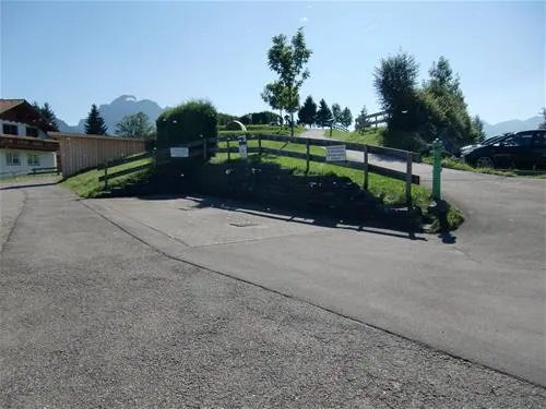 camping-brunnen-brunnen-piqz7