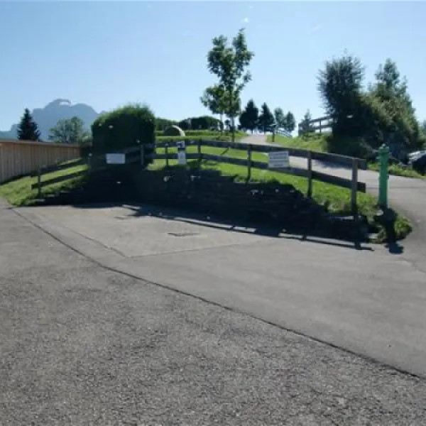 camping-brunnen-brunnen-piqz7