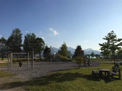 camping-brunnen-brunnen-sqm8e