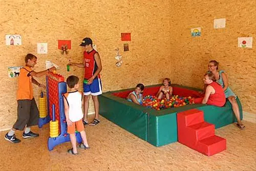 camping-brunnen-brunnen-y6atj