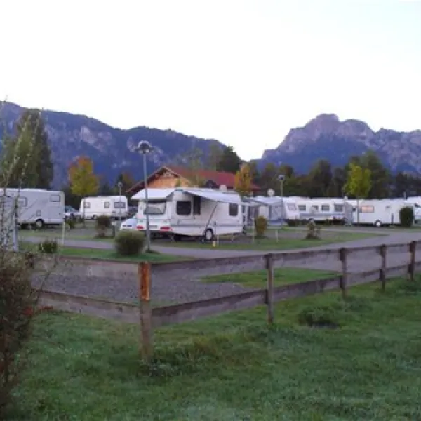 camping-brunnen-brunnen-yqodh