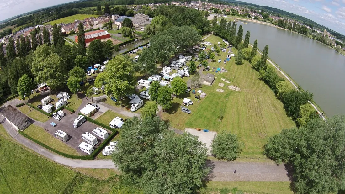 camping-intercommumal-de-la-prairie-le-mele-sur-sarthe-gnypf