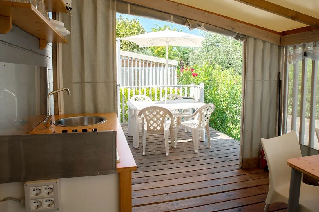 vacanze-camping-boutique-san-felice-del-benaco-cwcra
