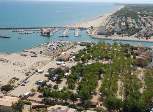 flower-camping-robinson-marseillan-6ndp5
