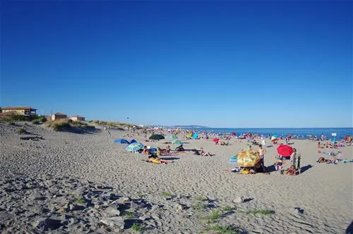 flower-camping-robinson-marseillan-hmkrp