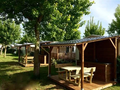 flower-camping-robinson-marseillan-wdpsh