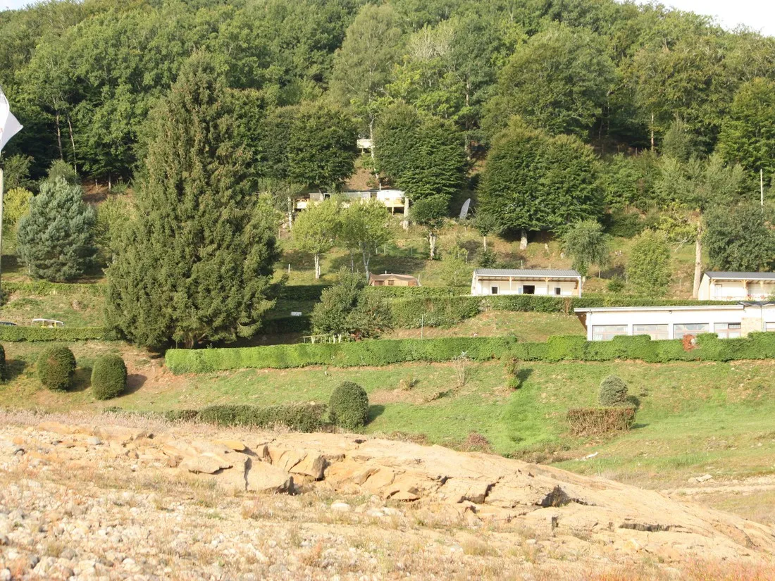 camping-camping-outre-val-bort-les-orgues-darva