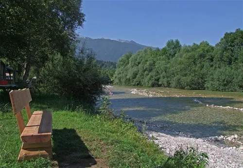 camp-danica-bohinjsko-jezero-qvkfr