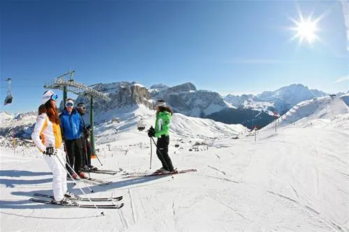 campeggio-catinaccio-rosengarten-pozza-di-fassa-bwoyy