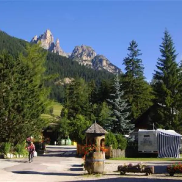 campeggio-catinaccio-rosengarten-pozza-di-fassa-cwfmh