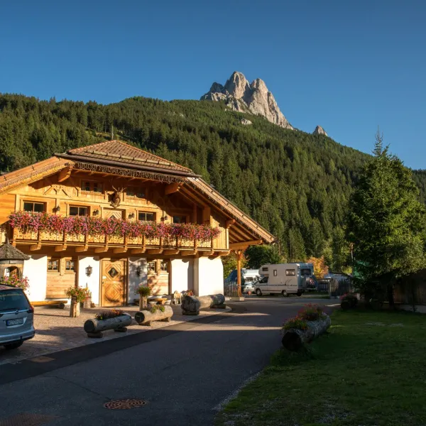 campeggio-catinaccio-rosengarten-pozza-di-fassa-ovrdm