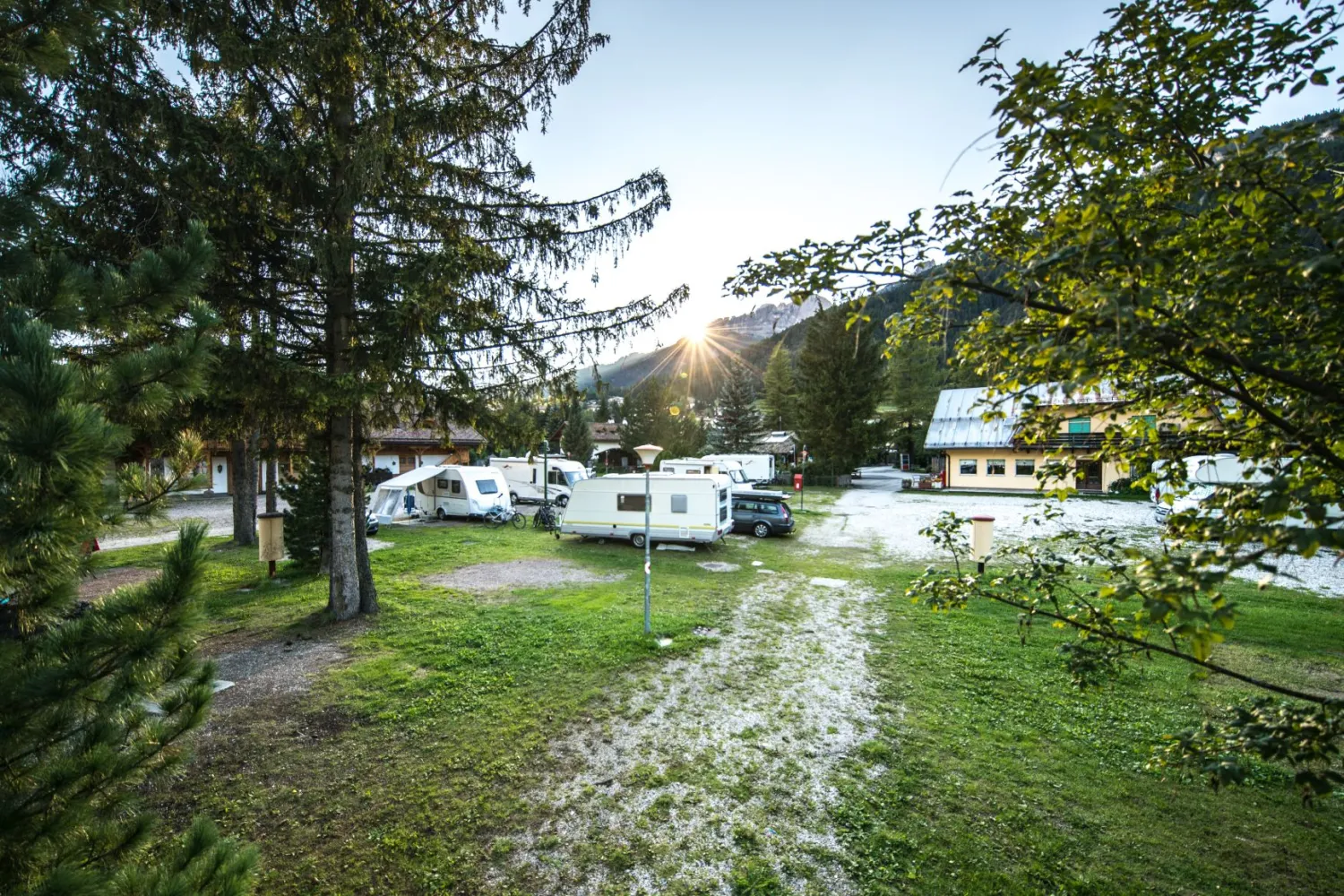 campeggio-catinaccio-rosengarten-pozza-di-fassa-srjm8