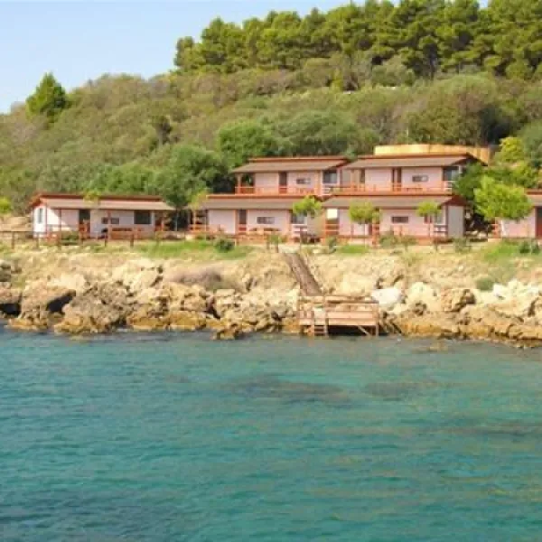 campeggio-marinella-isola-capo-rizzuto-xj750