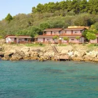 campeggio-marinella-isola-capo-rizzuto-xj750
