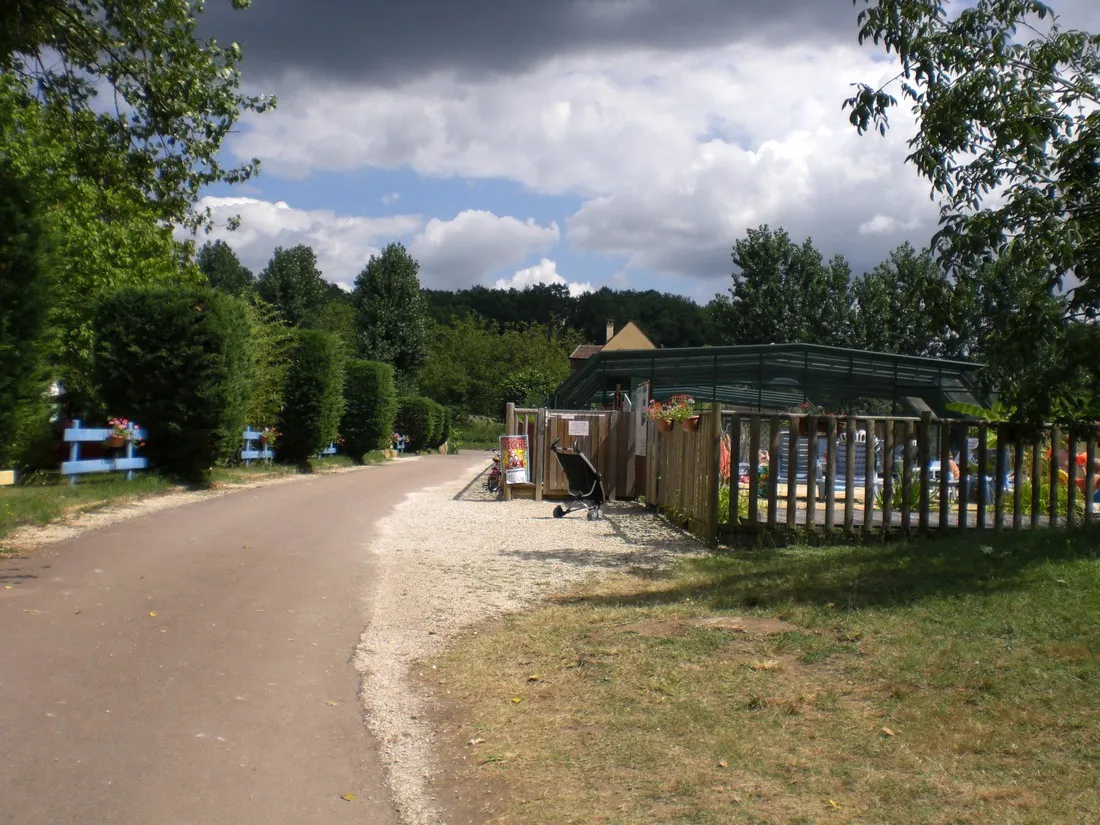 camping-le-plein-air-des-bories-carsac-aillac-2cgji
