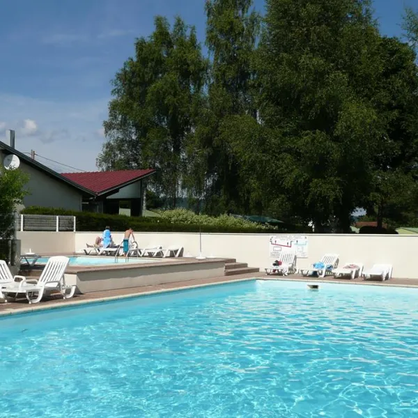 camping-les-pinasses-la-chapelle-devant-bruyeres-ycecq
