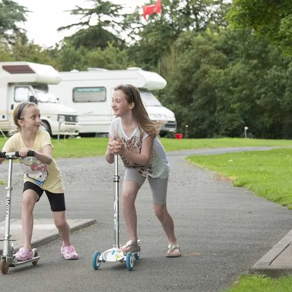 camping-and-caravanning-club-site-wolverley-kidderminster-5iiy1