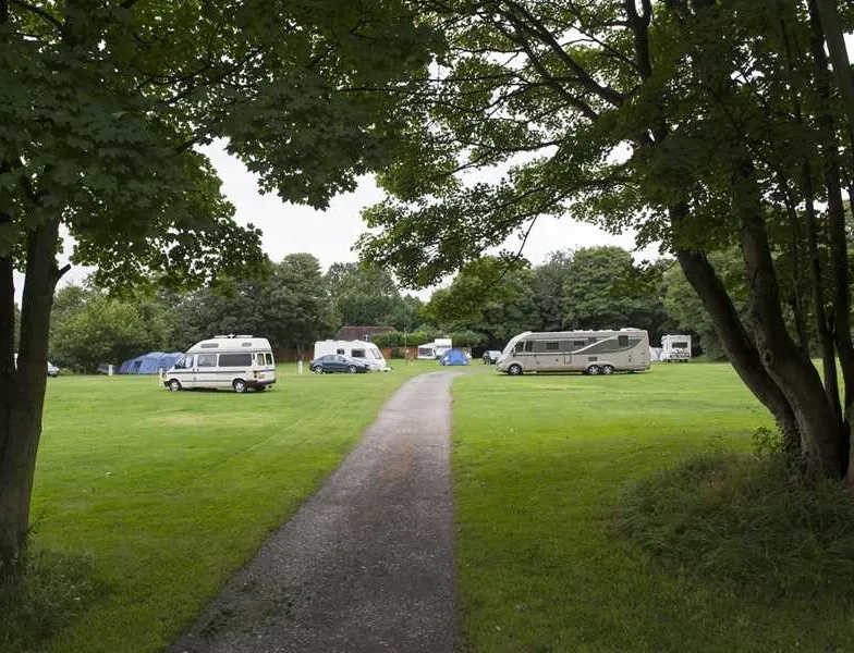 camping-and-caravanning-club-site-wolverley-kidderminster-7b9jg