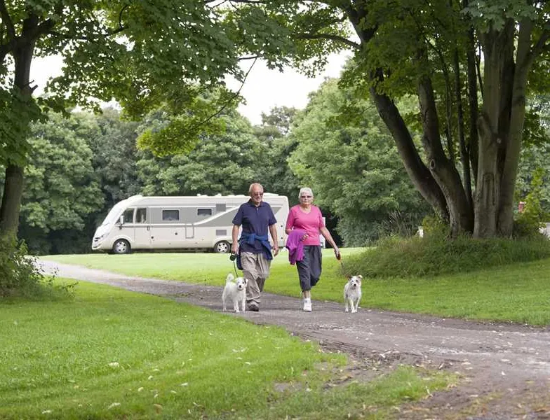 camping-and-caravanning-club-site-wolverley-kidderminster-kizbz