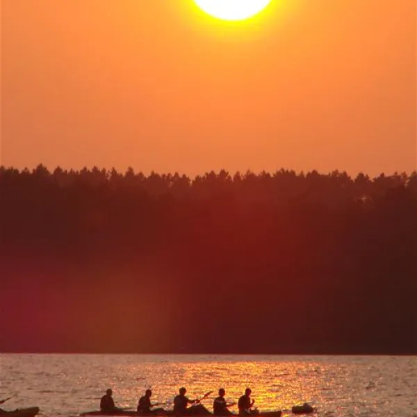 le-camping-municipal-du-lac-ste-eulalie-en-born-c2jpb