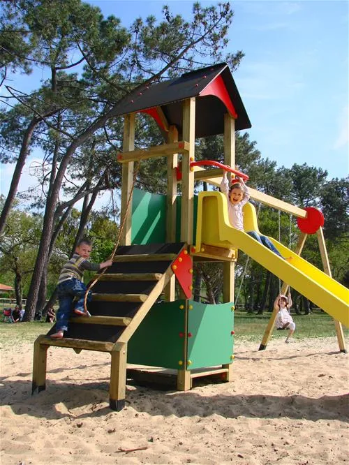 le-camping-municipal-du-lac-ste-eulalie-en-born-urt5q