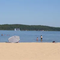 le-camping-municipal-du-lac-ste-eulalie-en-born-ysfxw
