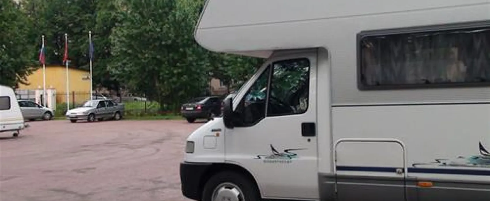 Equipped parking for caravans in Elizar-Hotel