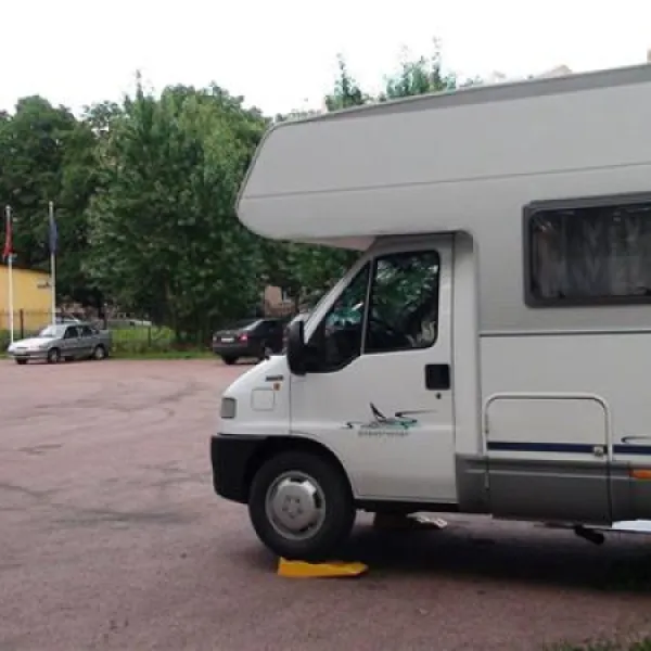 Equipped parking for caravans in Elizar-Hotel