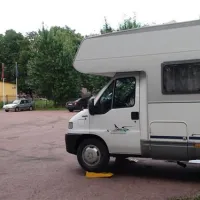 equipped-parking-for-caravans-in-elizarhotel-saint-petersburg-mkonx