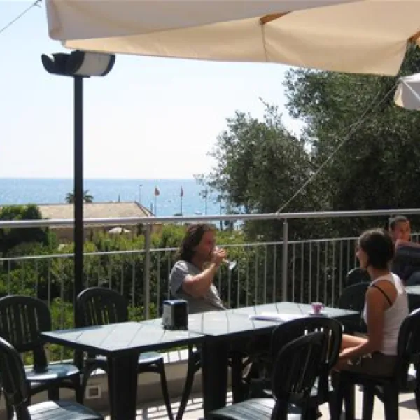 camping-san-sebastiano-laigueglia-yrmx1