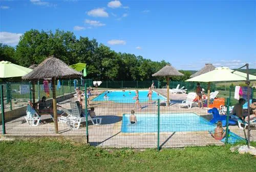 camping-les-pastourels-veyrines-de-domme-dvfpm