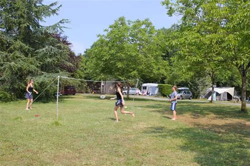 camping-les-pastourels-veyrines-de-domme-earoe