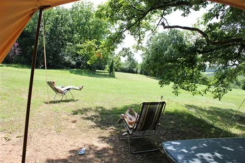 camping-les-pastourels-veyrines-de-domme-ewyhk