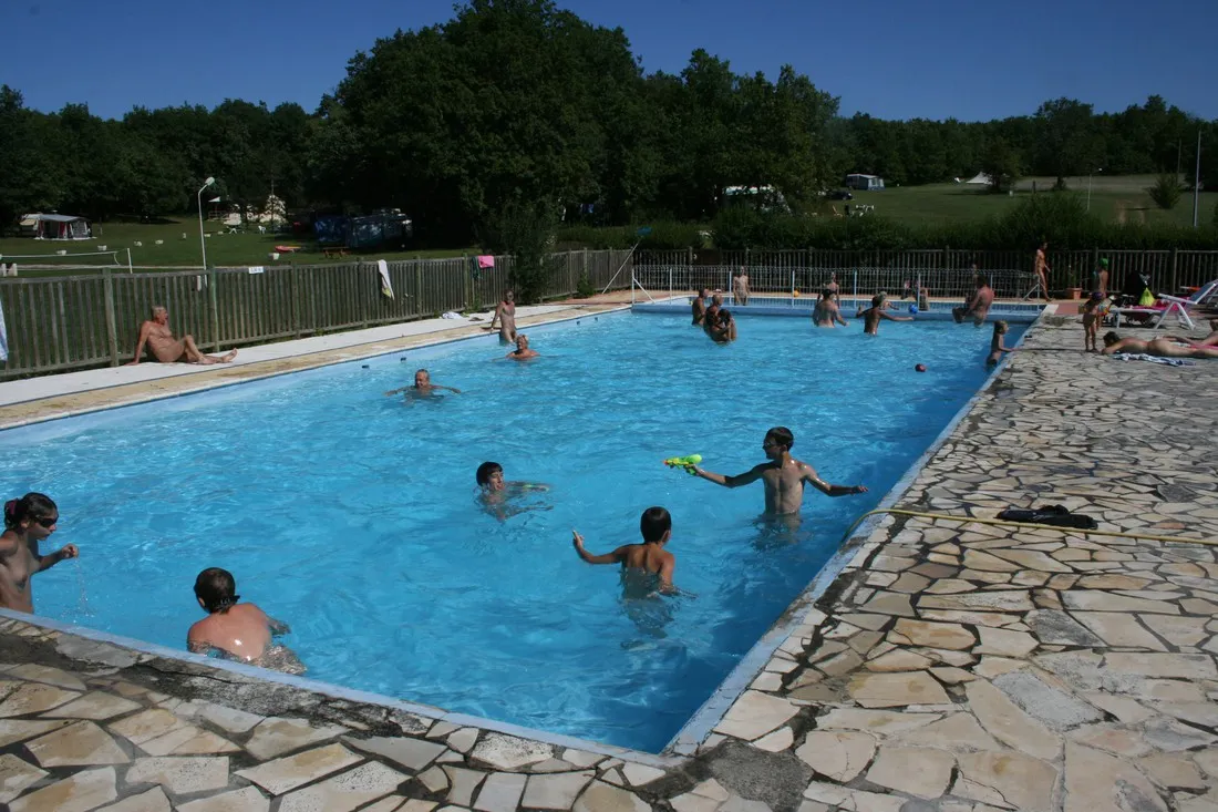 camping-naturiste-le-clos-barrat-srignac-9vwpj