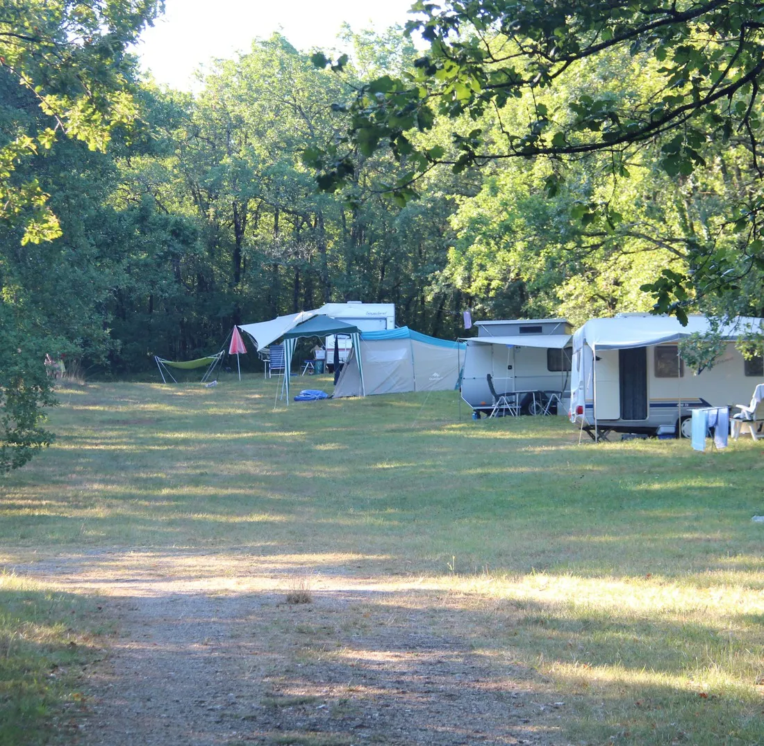 camping-naturiste-le-clos-barrat-srignac-hh423