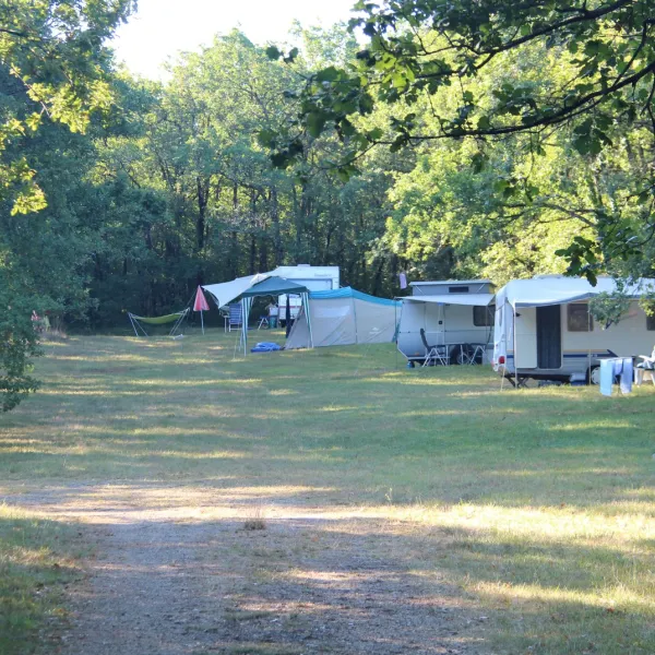 camping-naturiste-le-clos-barrat-srignac-hh423