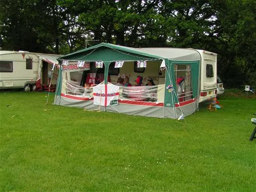 gundrys-farm-campsite-wimborne-8b1oz
