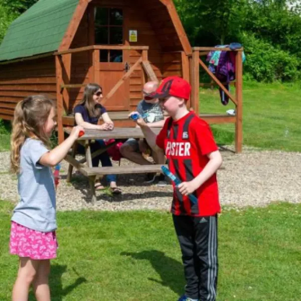 campsite-st-helens-in-the-park-wykeham-qhyni