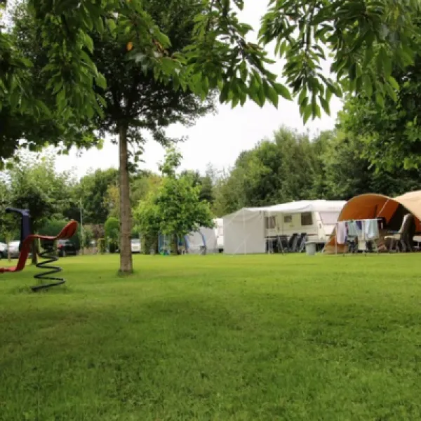 camping-langs-de-dedemsvaart-dedemsvaart-liztb