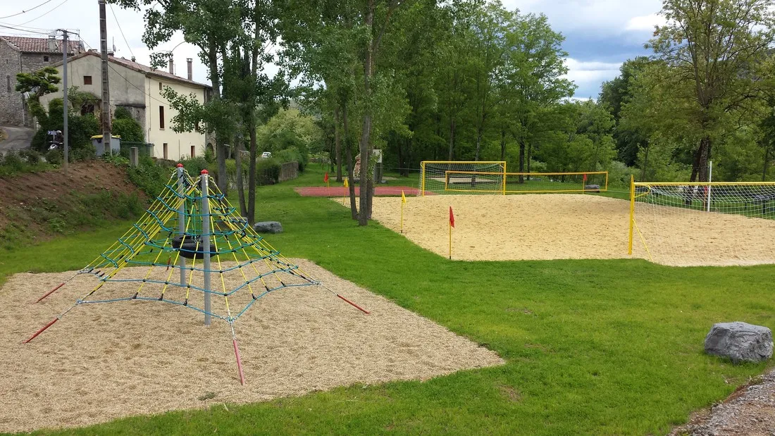 le-grillou-rosieres-ardeche-gw6xd