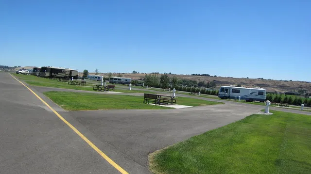 columbia-sun-rv-resort-kennewick-f3fku