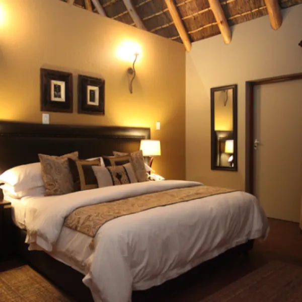 matingwe-lodge-bakkerspass-gravel-road-vaaalwater-6ganp
