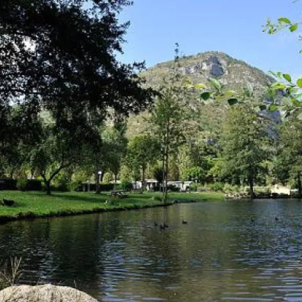 camping-le-camping-des-grottes-alliat-9oyq4