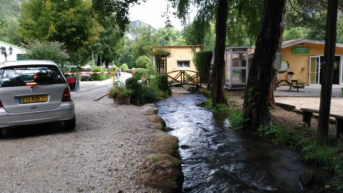 camping-le-camping-des-grottes-alliat-clrc2