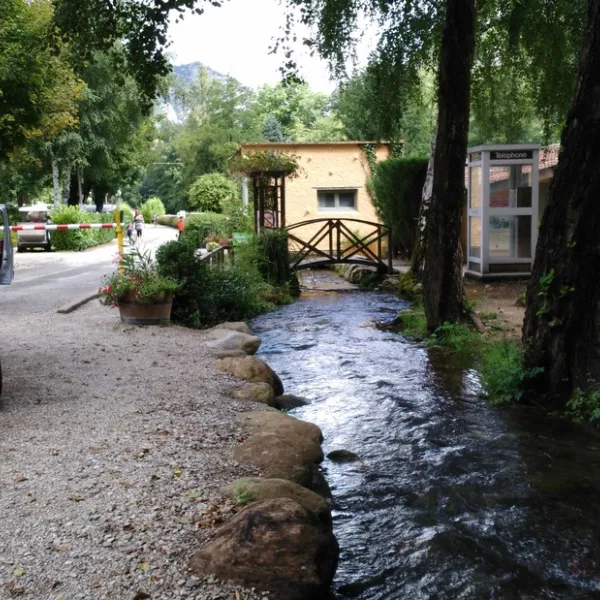 camping-le-camping-des-grottes-alliat-clrc2